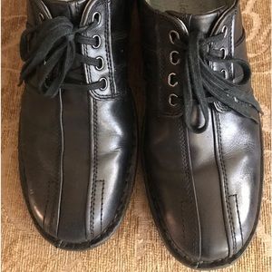 Mens Clark’s Shoes, Black. Pre - owned in Good Condition.